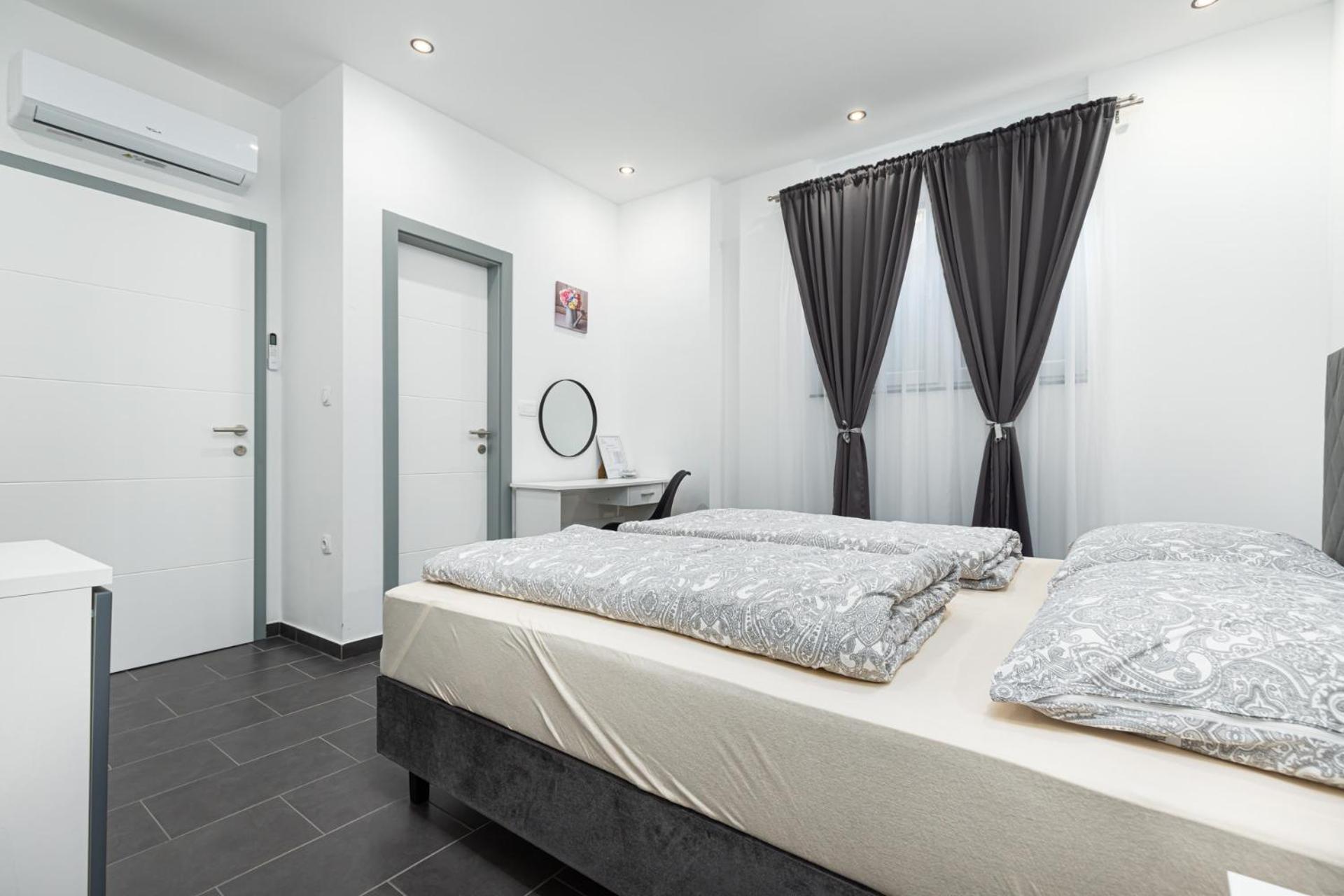Rooms And Studio Flora Пореч Екстер'єр фото