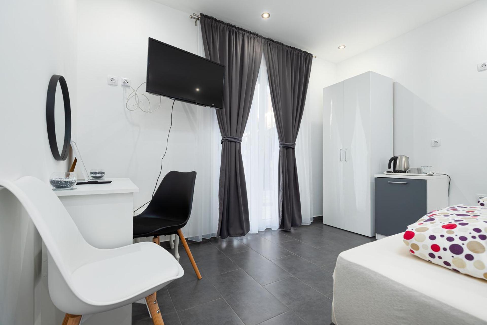 Rooms And Studio Flora Пореч Екстер'єр фото